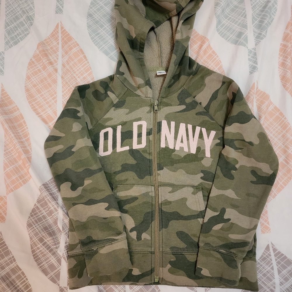 Old Navy Sweater (Size 8)